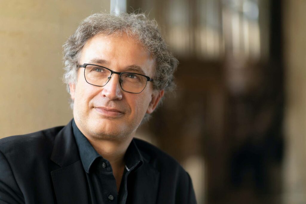L’organista e compositore Thierry Escaich (© Marie Rolland).