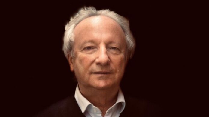 Primo piano di Mario D’Onofrio, coautore del libro Macabro indizio